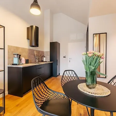 Black Pearl Baltic Concept * جيفيجينا