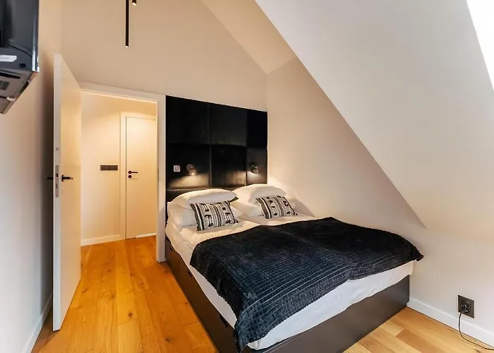 Black Pearl Baltic Concept